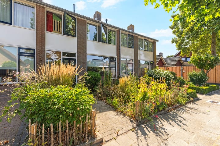 Tussenwoning te koop: Noletstraat 4, Tuitjenhorn