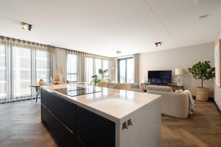 Appartement te koop: Mies van der Rohestraat 171, Hoofddorp