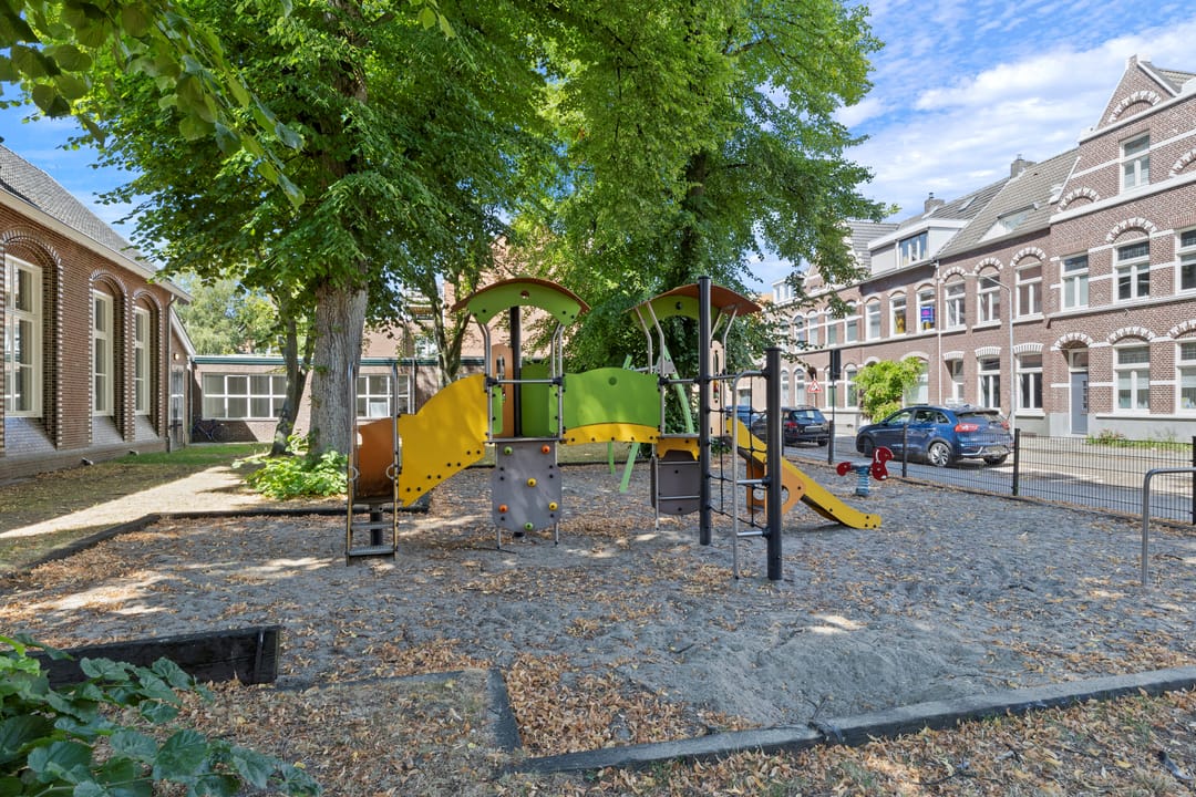 Foto 43 van Schoolstraat 9