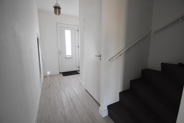 Foto 2 van Weegbree 23