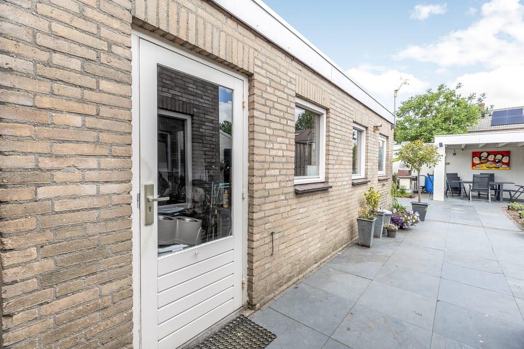 Photo 26 of Beatrixstraat 8