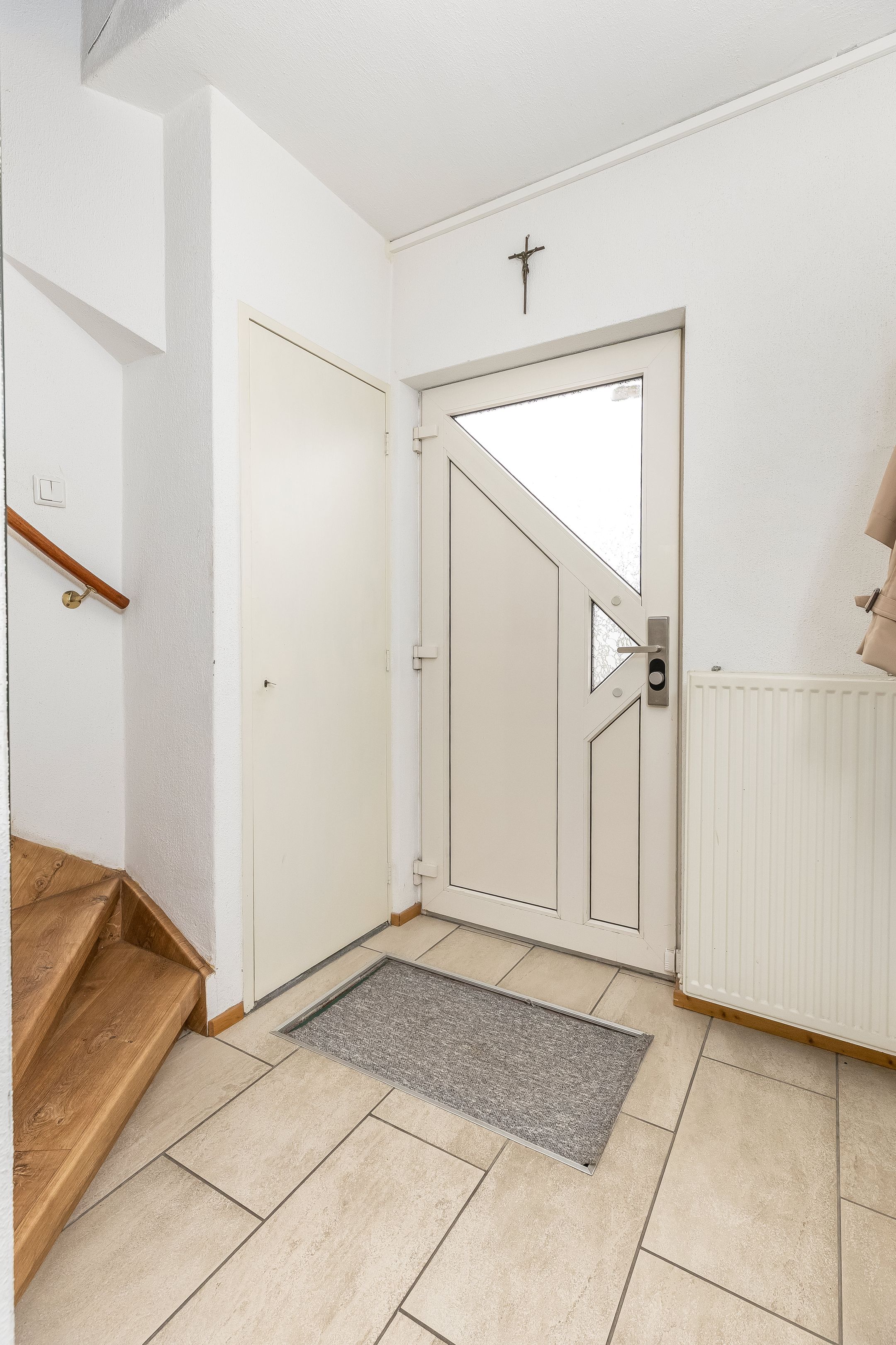 Photo 6 of Beatrixstraat 8