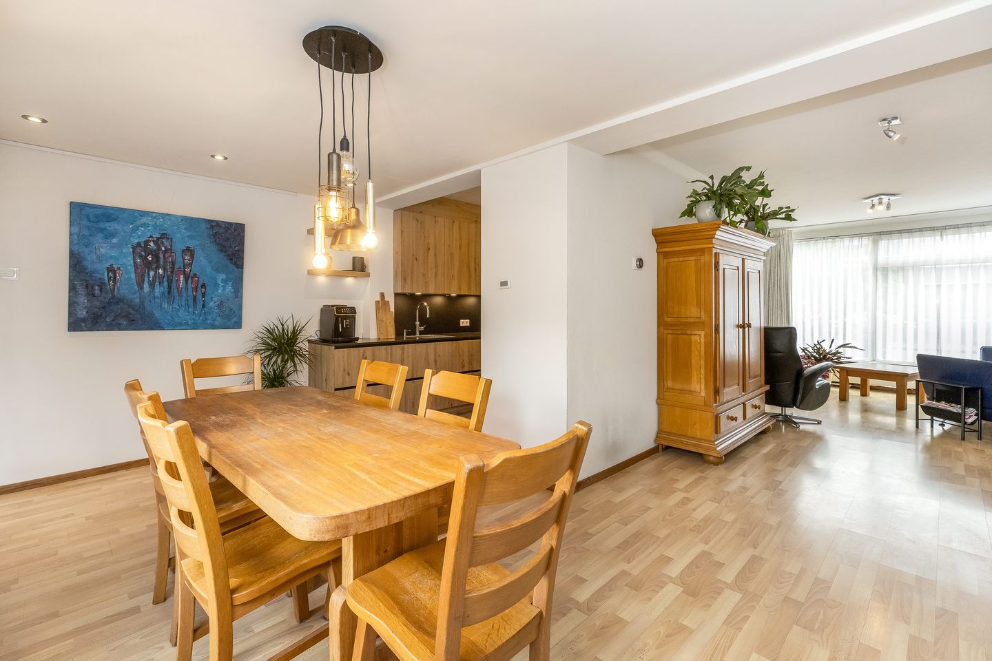Photo 10 of Beatrixstraat 8