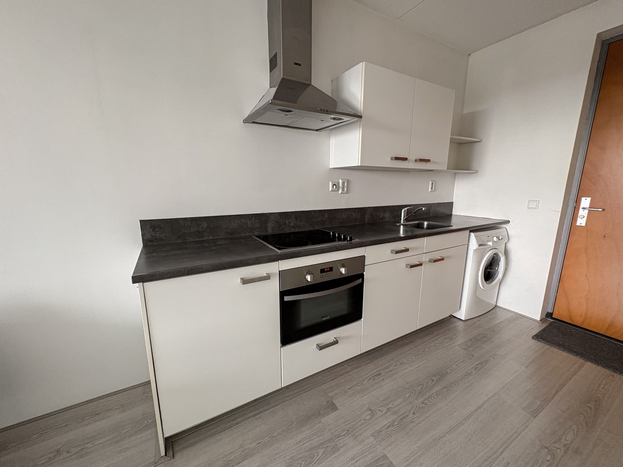 Photo 6 of Welnastraat 517