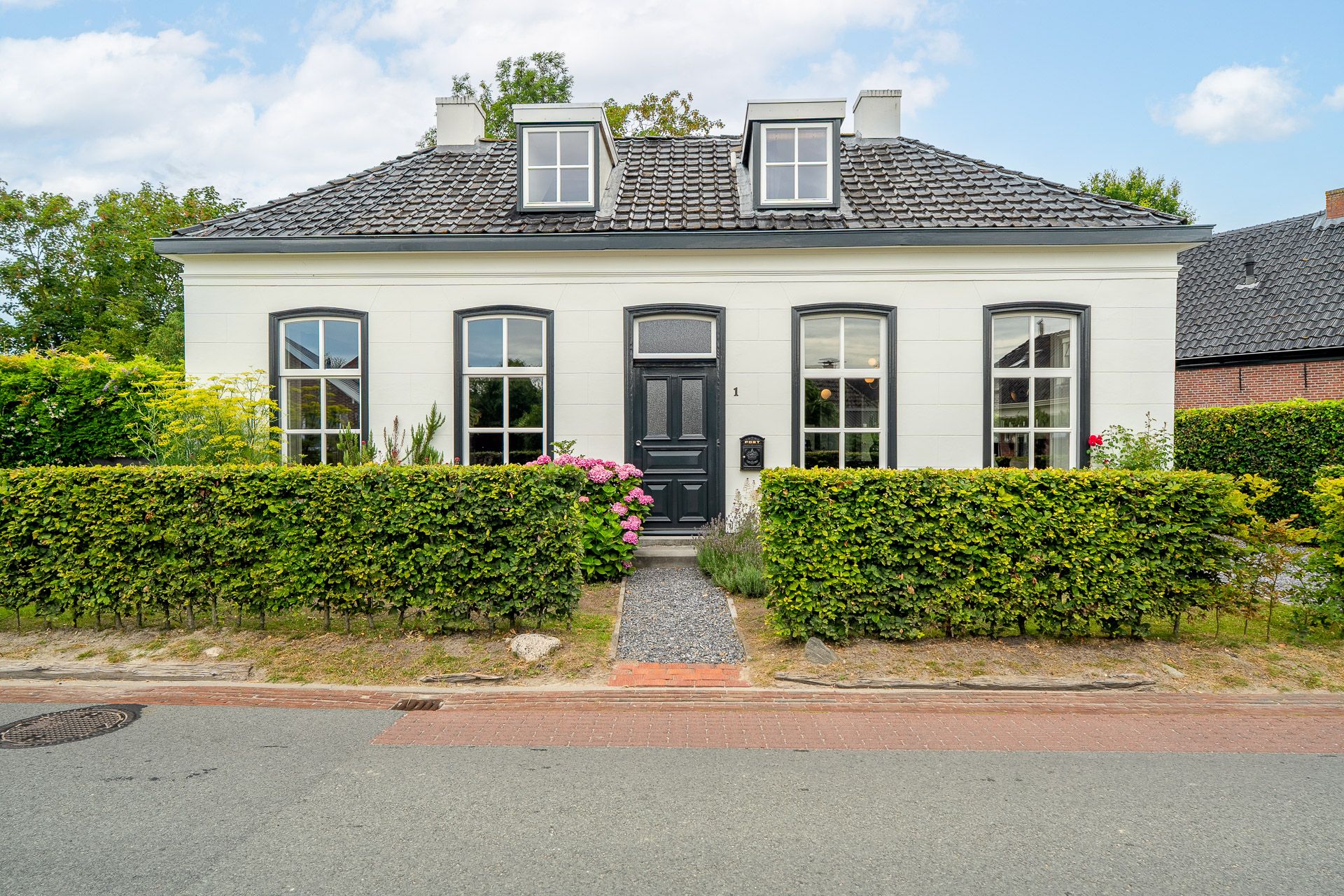 Photo 84 of Winsumerweg 1