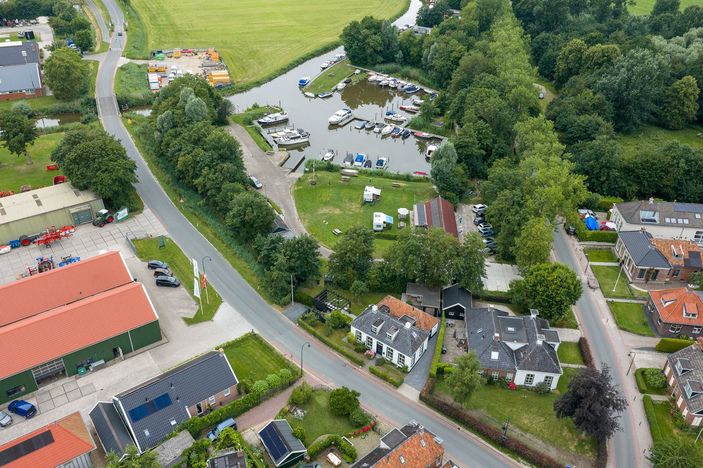 Photo 104 of Winsumerweg 1