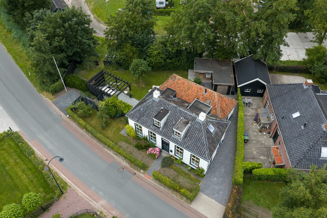 Photo 107 of Winsumerweg 1