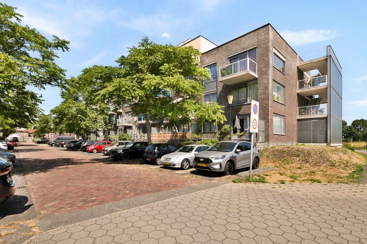 Appartement te koop: Beatrixlaan 32, Beverwijk