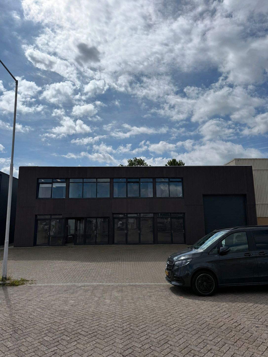 View photo 2 of Hofweg 11