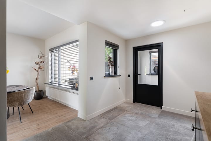Tussenwoning te koop: Sportparklaan 12, Renswoude