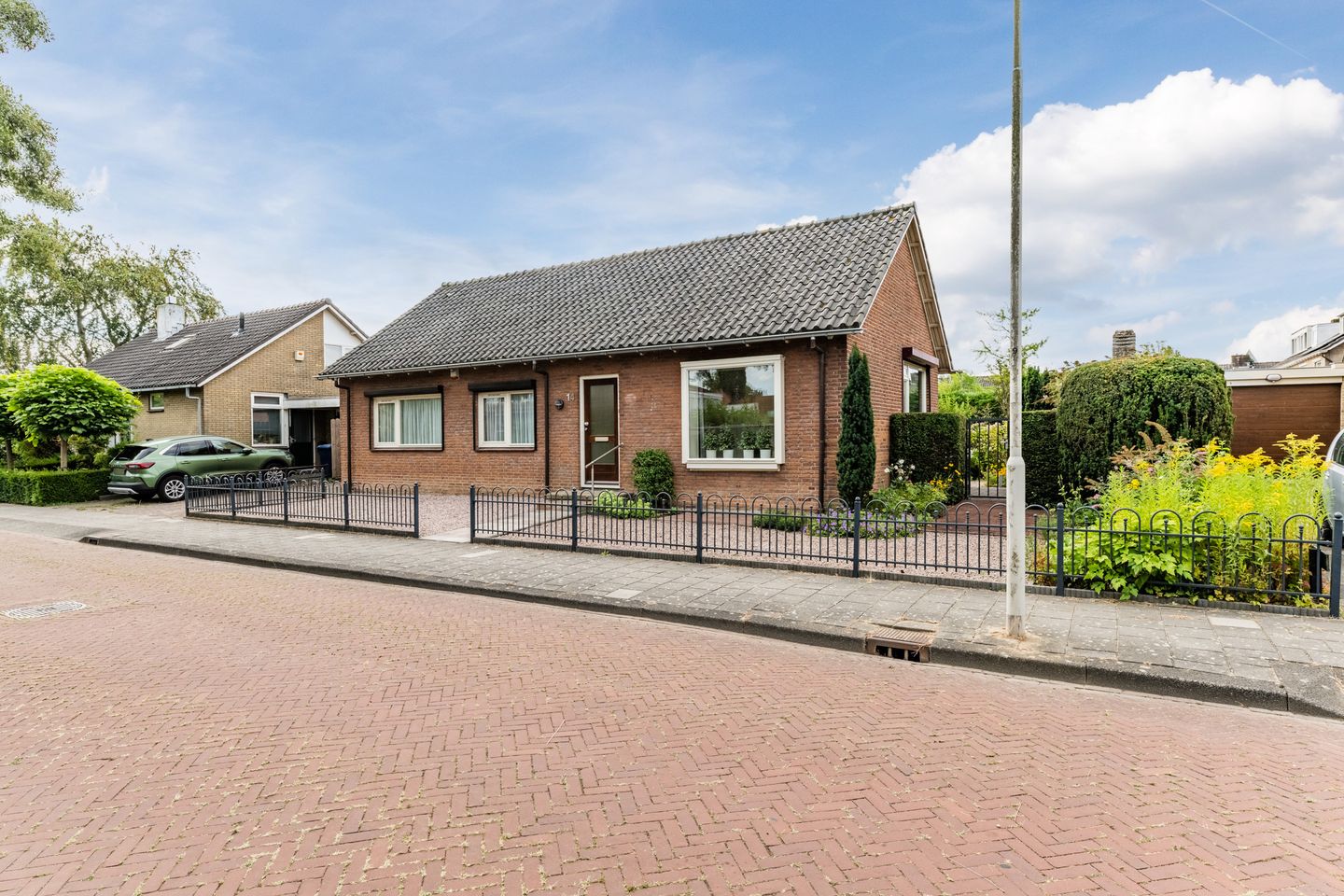 Foto 1 van Overwaard 14