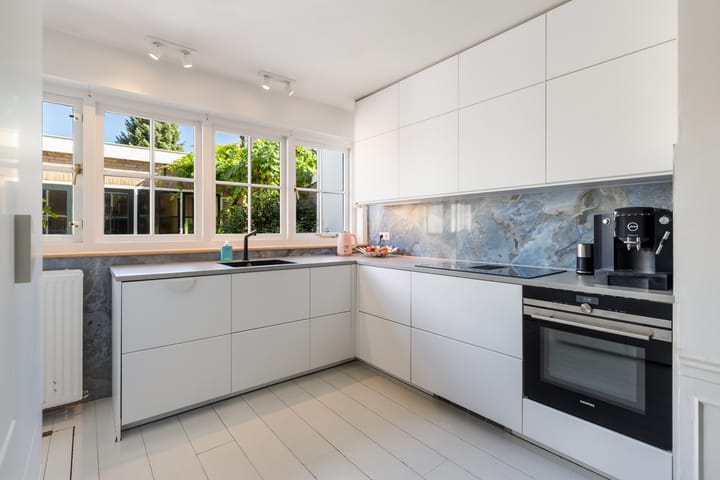 Tussenwoning te koop: Leeghwaterstraat 76, Hilversum