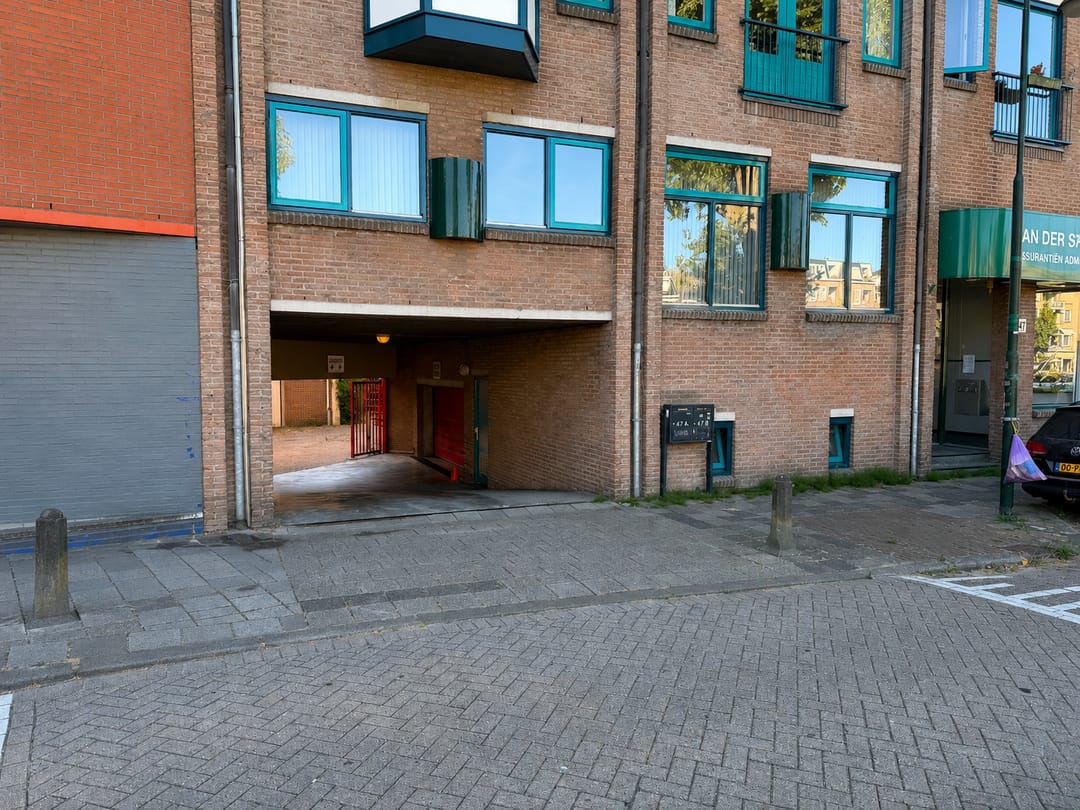 Photo 2 of Regentesseplantsoen parkeerplaats