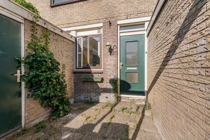 Tussenwoning te koop: Twiskeweg 125, Zaandam