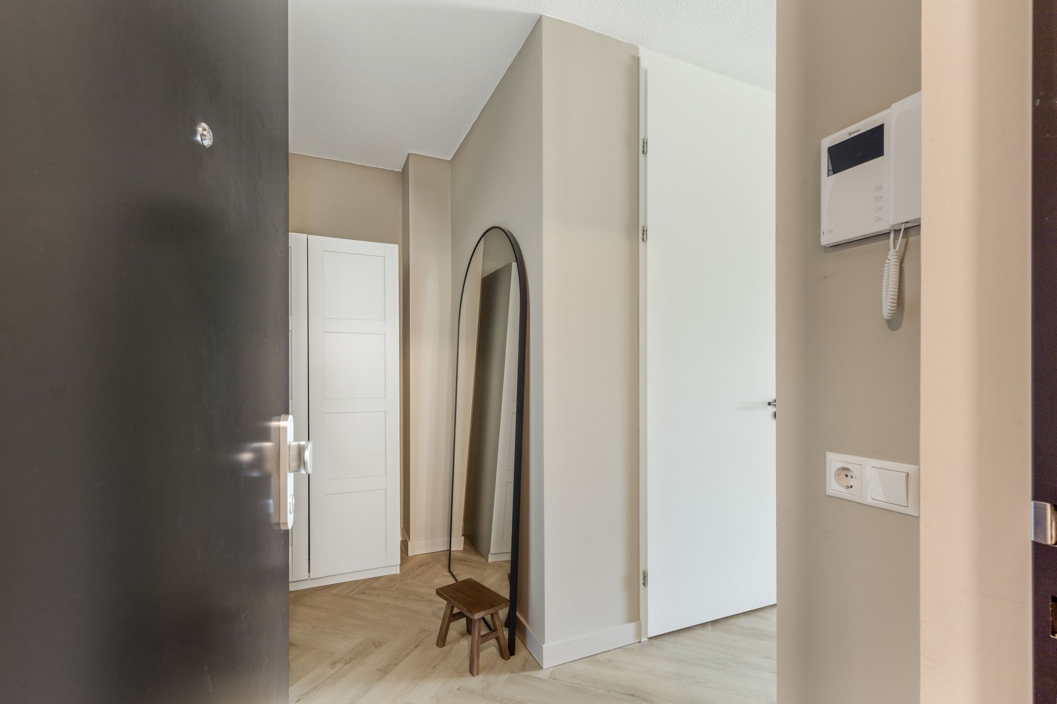 Photo 9 of Dudokstraat 122