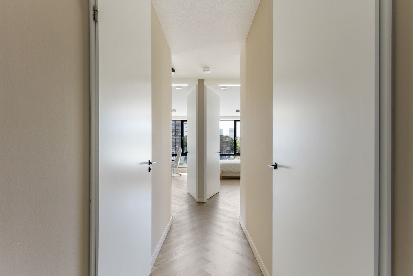 Photo 10 of Dudokstraat 122
