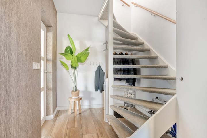 Tussenwoning te koop: Calsplantsoen 35, Beverwijk