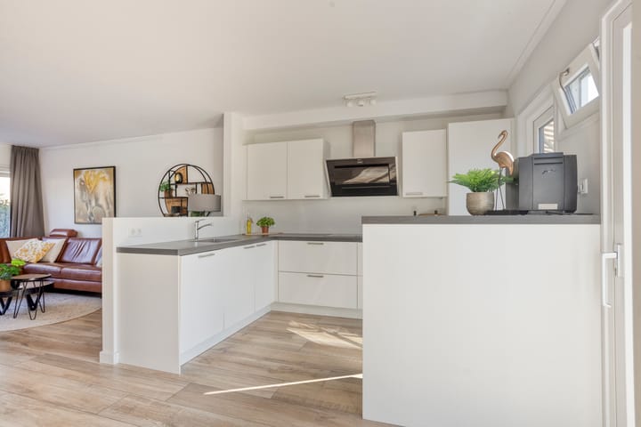 Tussenwoning te koop: Calsplantsoen 35, Beverwijk