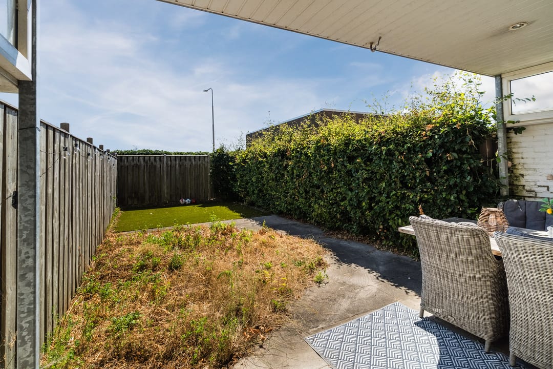 Photo 13 of Leliestraat 34