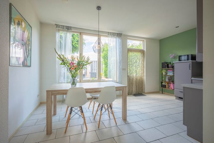 Tussenwoning te koop: Honigmannstraat 13A, Landgraaf