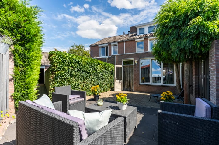 Tussenwoning te koop: Honigmannstraat 13A, Landgraaf