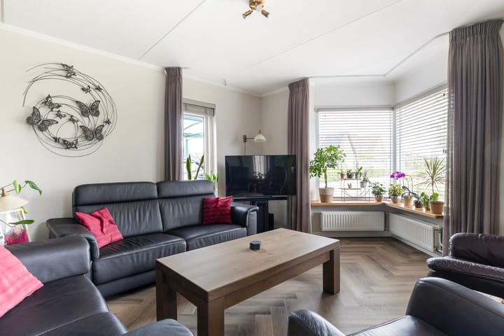 Vrijstaande woning te koop: Aletta Jacobsstraat 12, Veenoord
