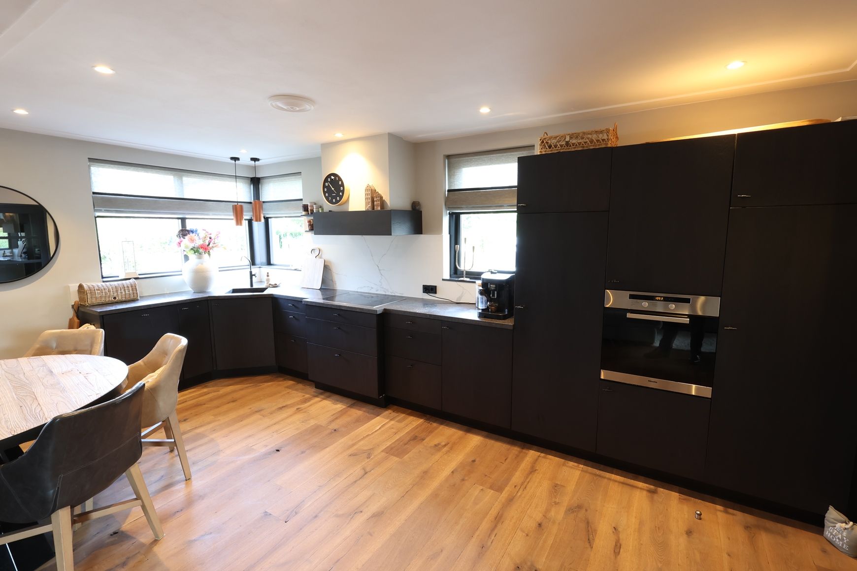 Photo 9 of Emmastraat 40