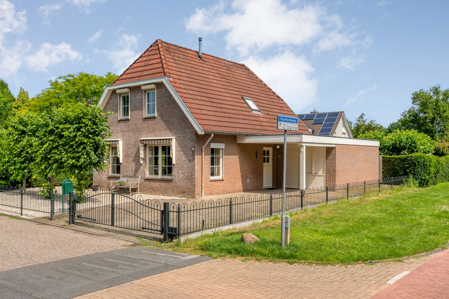 Photo 5 of Goudplevier 2