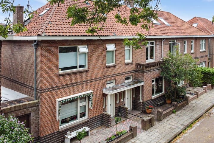 Tussenwoning te koop: Parallelweg 5, Sneek