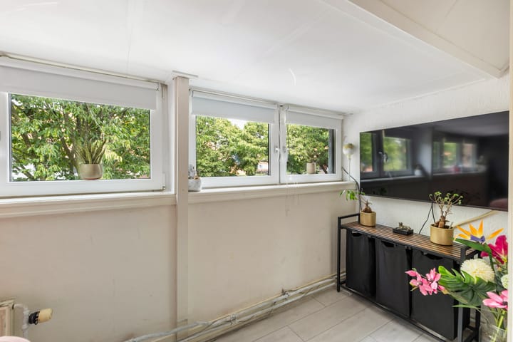 Tussenwoning te koop: Merelstraat 68, Hilversum