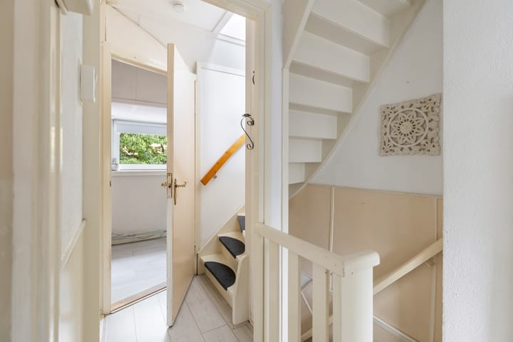 Tussenwoning te koop: Merelstraat 68, Hilversum