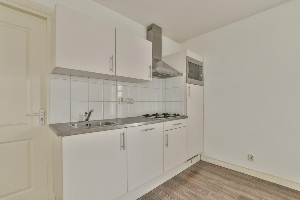 Photo 9 of Jan van Galenstraat 307-1