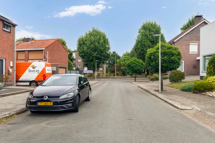 Tussenwoning te koop: Renierstraat 7, Kerkrade