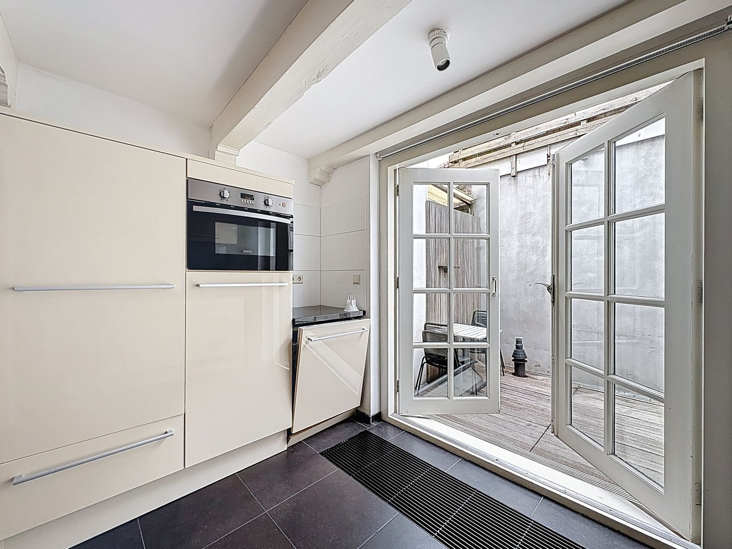 Photo 5 of Kleine Houtstraat 22-A