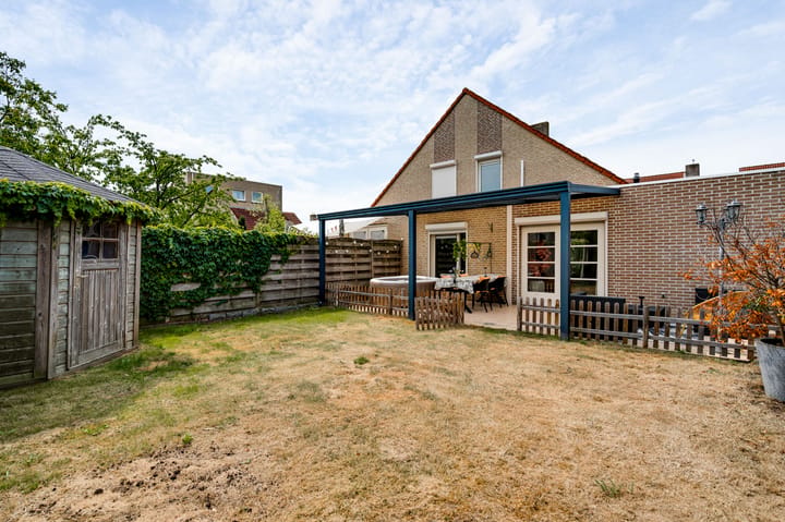 Tussenwoning te koop: Standerdmolen 28, Herten