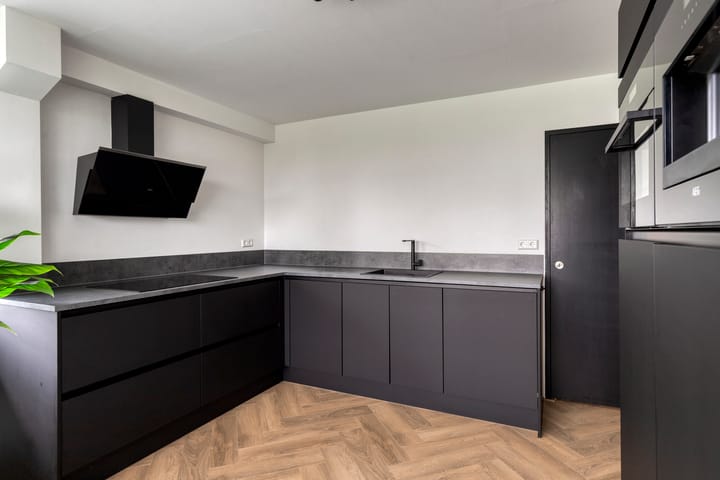 Photo 2 of Van Adrichemstraat 319