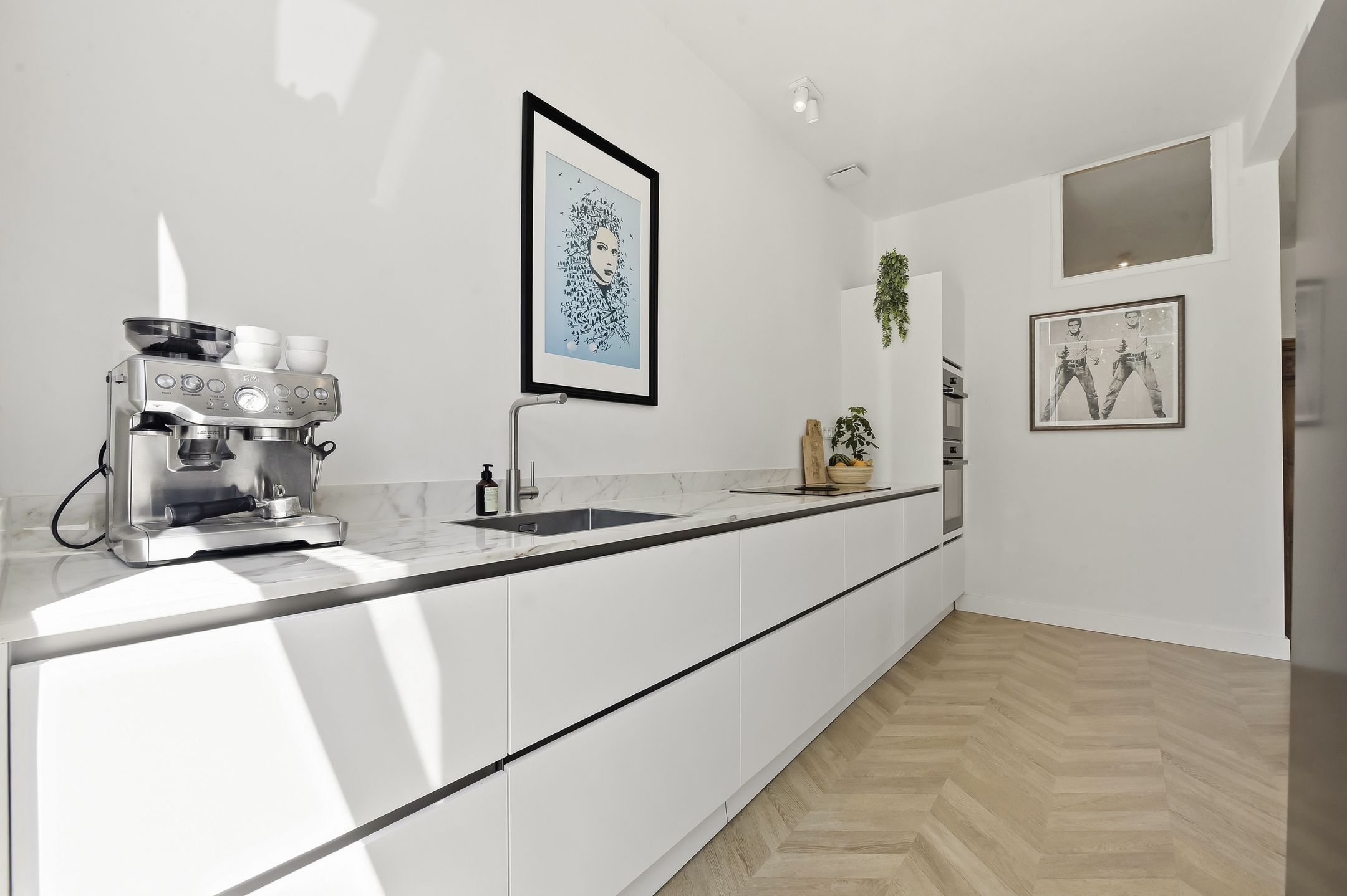 Photo 18 of Van Lumeystraat 42