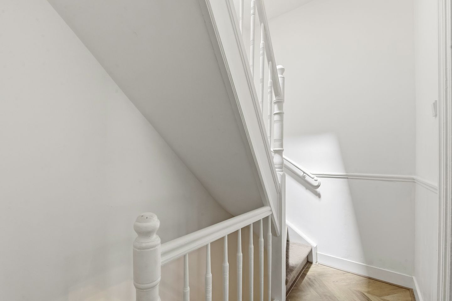 Photo 29 of Van Lumeystraat 42