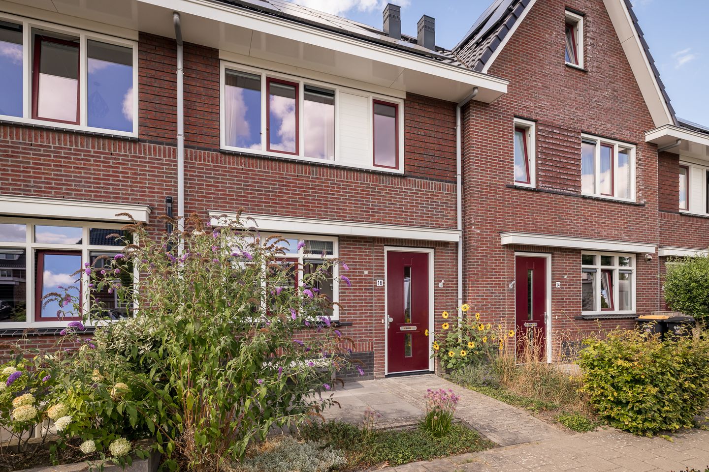 Photo 35 of Groenling 16