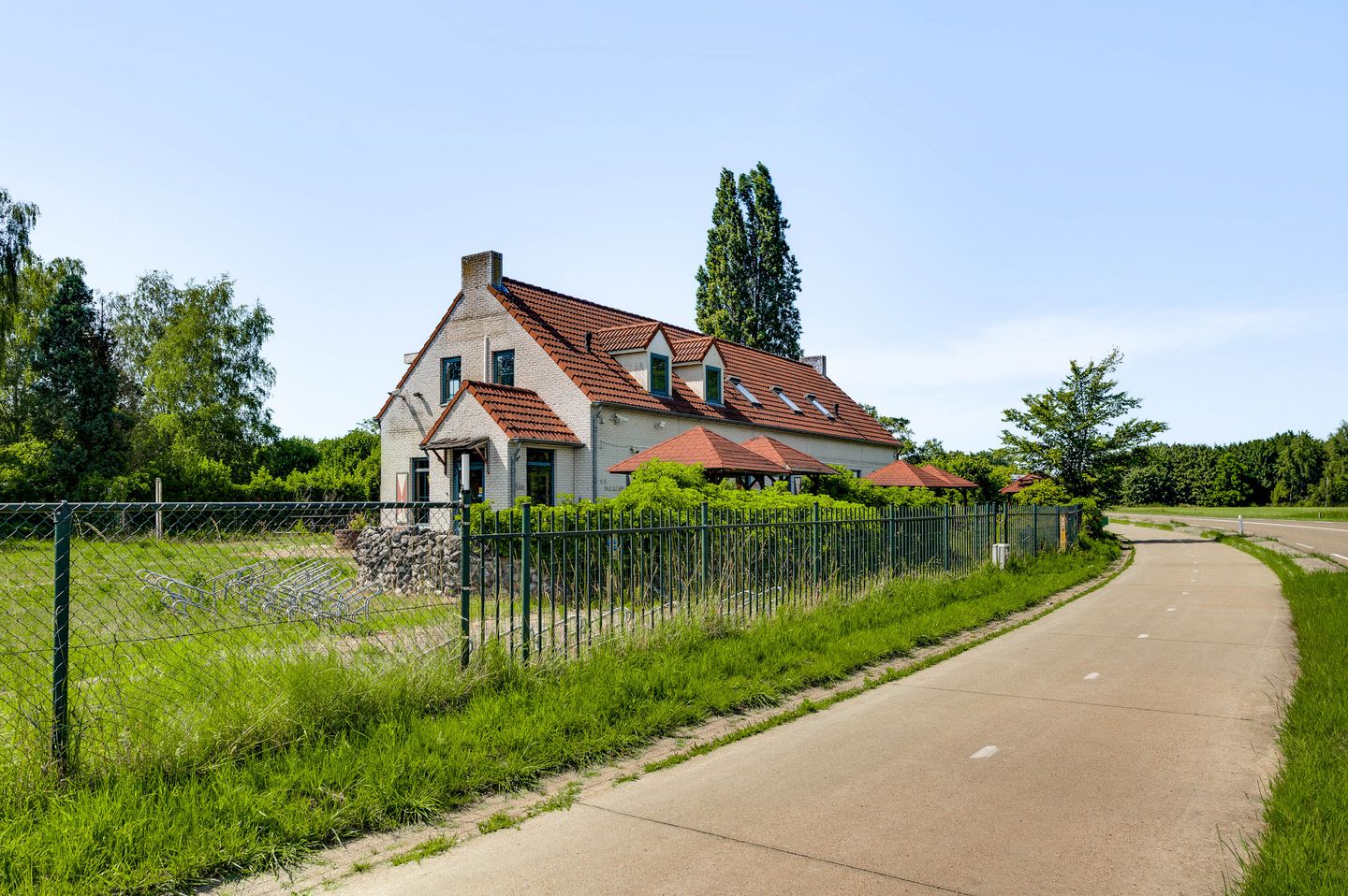 Bekijk foto 3 van Maaseikerweg 280