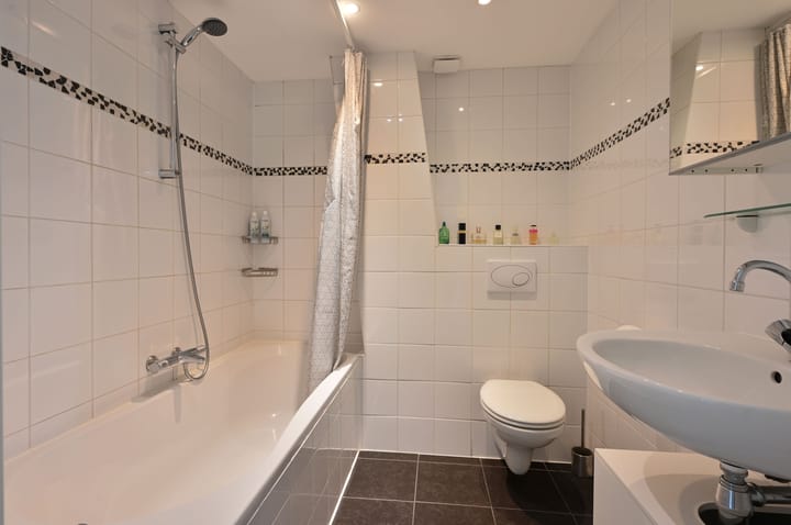Tussenwoning te koop: Cereslaan 11, Bussum