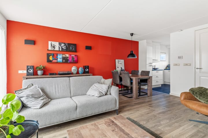 Tussenwoning te koop: Gandhistraat 62, Zetten