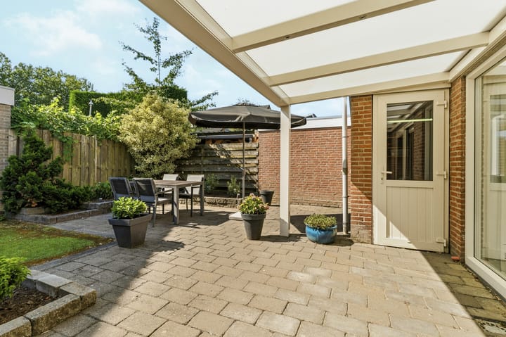 Tussenwoning te koop: Gandhistraat 62, Zetten