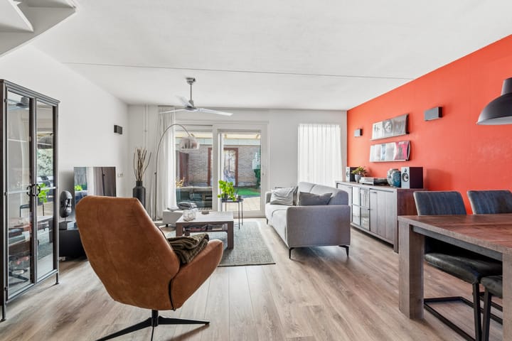 Tussenwoning te koop: Gandhistraat 62, Zetten