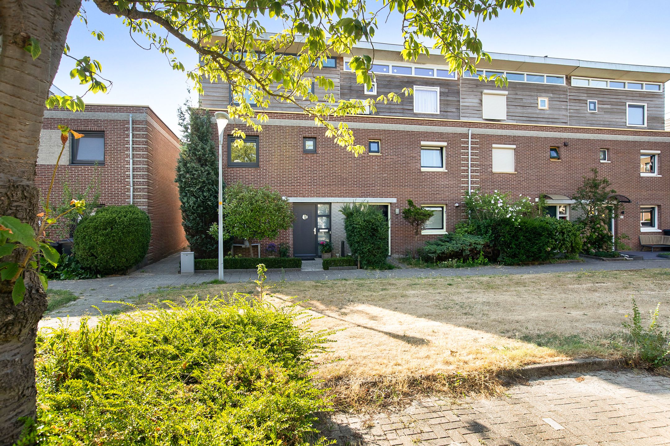 Weerdenburg 26 