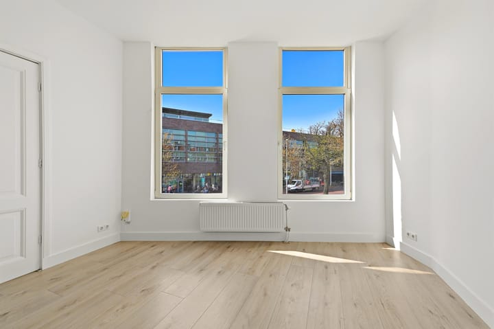 Tussenwoning te koop: Valkenboslaan 196, 'S-Gravenhage