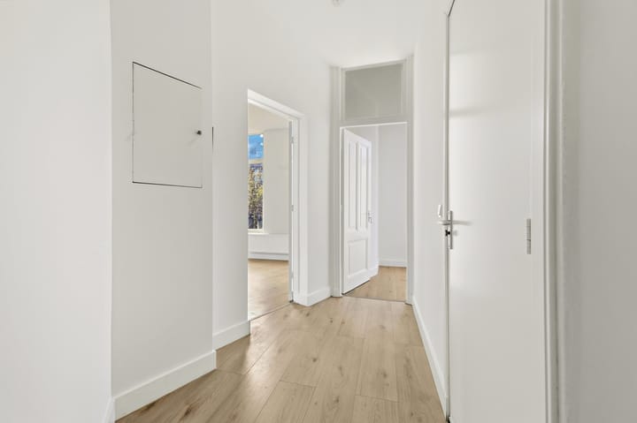 Tussenwoning te koop: Valkenboslaan 196, 'S-Gravenhage