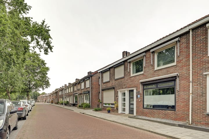 Tussenwoning te koop: Zuidwal 45, Steenbergen (Nb)