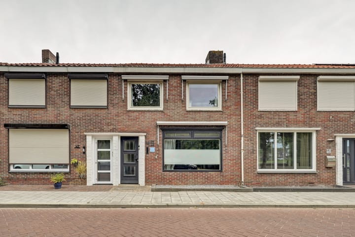 Tussenwoning te koop: Zuidwal 45, Steenbergen (Nb)