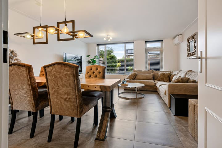 Tussenwoning te koop: Martin Luther Kingstraat 33, Berghem